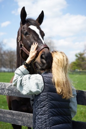 Ann greets Zenyatta. Photo by Kyle Acebo.