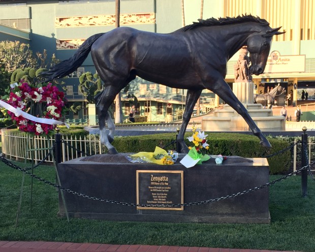 Flowers for Steve on Zenyatta's statue at Santa Anita. Photo by John Shirreffs.